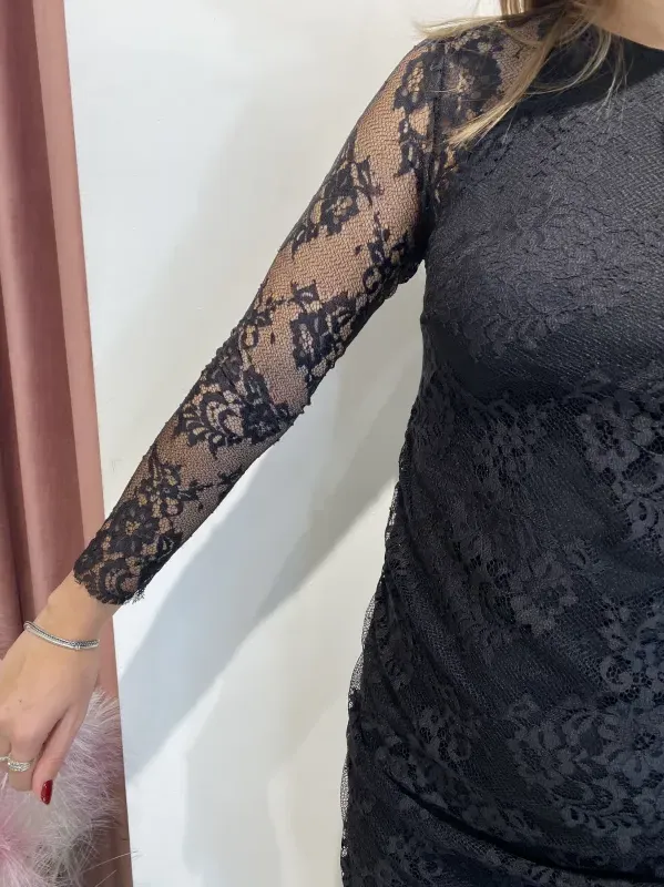 Abito Corto in Pizzo Vicolo 2